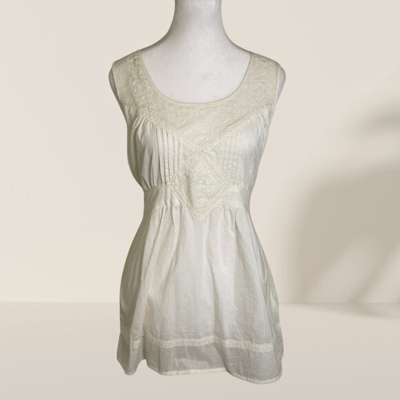 XXI Cream Sleeveless Embroidered Lace Tunic Top โ Size L (New With Tags) - Picture 1 of 6